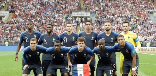 Jugadores franceses antes del partido Francia-Croacia, final del Mundial de Fútbol de Rusia 2018.