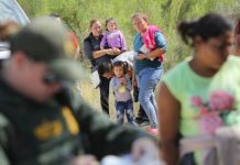 Activistas defensores de los derechos humanos coinciden en que se debe poner atención a los padres que tomen esa "difícil decisión".