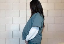 Varias embarazadas han sufrido supuesto maltrato en centros de detención de inmigrantes en Estados Unidos, denunció hoy la organización estadounidense March Dimes. (Foto de twitter)