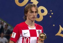 Luka Modric balón de oro; Kylian Mbappe mejor joven El croata Luka Modric, centrocampista del Real Madrid, ha sido galardonado con el Balón de Oro al mejor jugador del Mundial de Rusia 2018