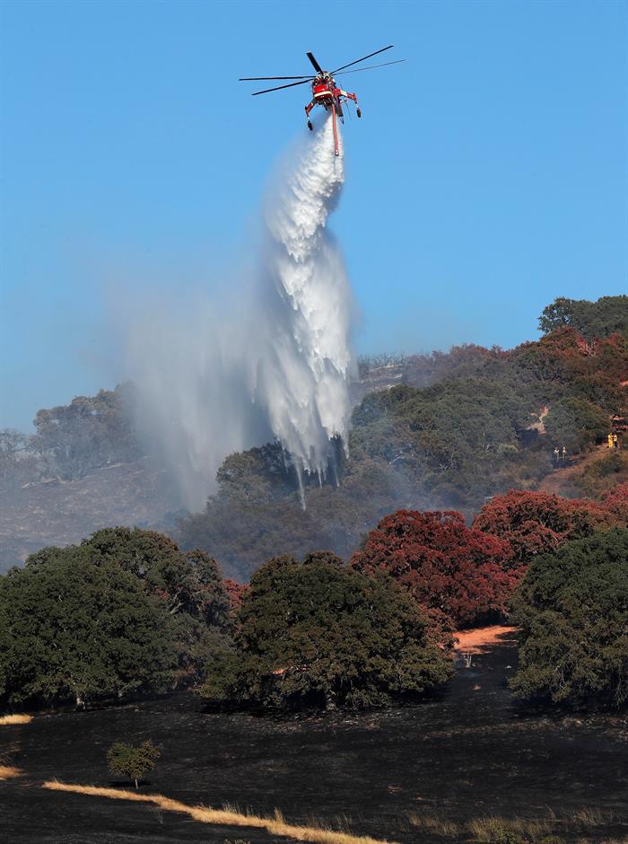 El aporte de Wyoming incluye un avión C-130 modificado para servir como Sistema Aerotransportado Modular de Lucha contra Incendios.