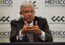 López Obrador invitará a Trump a su toma de posesión del 1 de diciembre El ganador de las elecciones presidenciales mexicanas, Andrés Manuel López Obrador, reveló hoy que invitará al presidente de Estados Unidos, Donald Trump, a su toma de posesión el próximo 1 de diciembre.