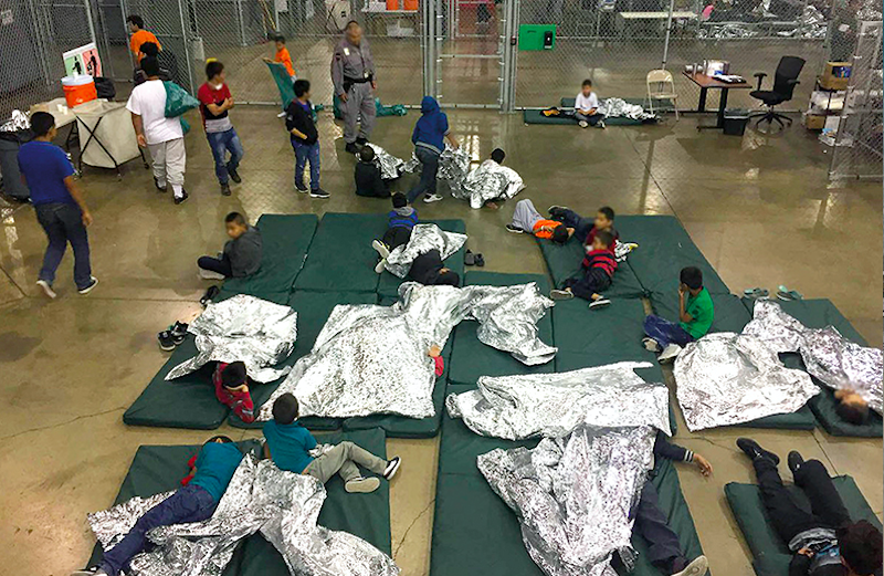 Los avances del Gobierno en la reunificación de los niños separados de sus padres en la frontera con México no despejan las dudas sobre el proceso ni alivian la "angustia" de 3.000 familias inmigrantes