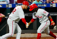3-7. Franco y Herrera conectan sendos jonrones contra los Mets