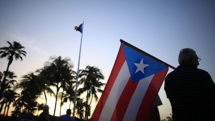 El secretario del Departamento de Hacienda (DH) de Puerto Rico, Ra&uacute;l Maldonado, anuncio hoy junto al secretario de Estado, Luis G. Rivera, los primeros dos Centros de Servicios 360 .