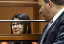 Alejandra Guerrero, de 20 años de edad, fue condenada hoy a pasar el resto de su vida en una cárcel por participar en el asesinato de un estudiante chino al que, junto a otros 3 cómplices, atracaron frente al campus de la Universidad del Sur de California