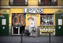 Muchos autores nacidos en América Latina han producido algunos de sus mejores trabajos viviendo en EE.UU. Alvy Libros/flickr, CC BY-SA