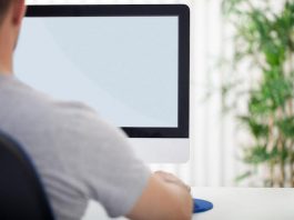 Espiando tus hábitos, las empresas pueden tener un perfil de tu salud las empresas que recopilan datos de los consumidores para vendérselos a otras compañías (data-brokers, en inglés) pueden combinar fácilmente esta información para crear “perfiles” sobre nuestras condiciones médicas y nuestro estado de salud