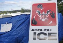 Trump aseguró que las organizaciones y políticos demócratas encargados de la campaña "Abolid el ICE", que aboga por el cierre de esa autoridad migratoria, "desean la anarquía" en la frontera con México.