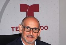 La cadena hispana Telemundo anunció hoy que su presidente, Luis Silberwasser, deja el cargo que ocupó en los últimos cuatro años