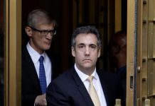 Exabogado de Trump no aceptaría un indulto presidencial, según su letrado Michael Cohen, exabogado de Donald Trump, sale tras una audiencia el martes 21 de agosto de 2018, en la Corte Federal de los Estados Unidos, en Nueva York.