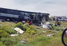 El ómnibus viajaba de Albuquerque hacia Phoenix y estaba programado que llegará a Los Ángeles el viernes por la mañana.
