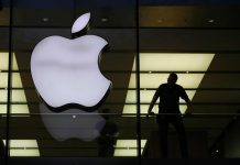 Apple se convirtió hoy en la primera empresa estadounidense que alcanza una capitalización bursátil de un billón de dólares