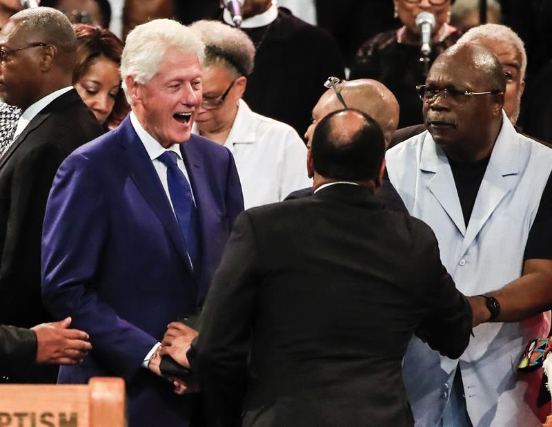 El expresidente Bill Clinton (1993-2001) ser&aacute; uno de los oradores que intervendr&aacute;n en el funeral, al que solo han sido invitados la familia y amigos de la cantante