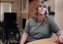 Opioides: qué pasa con las personas con dolor crónico que realmente los necesitan Shannon Hubbard padece un complejo síndrome de dolor localizado y se considera afortunada que su doctor no le cortara por completo su dosis de opioides. (Will Stone/KJZZ)