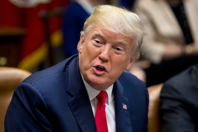 En concreto, Trump pidi&oacute; en Twitter el cese del presidente del canal de noticias CNN, Jeff Zucker, que ha sido blanco de las cr&iacute;ticas del mandatario en repetidas ocasiones, y del m&aacute;ximo responsable de la NBC, Andy Lack.