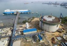 El GNL llegará a Panamá en los grandes buques que, tras la ampliación, pueden pasar por el Canal, pero serán barcos más pequeños los que lo llevarán a Centroamérica y posiblemente algún país de Suramérica,