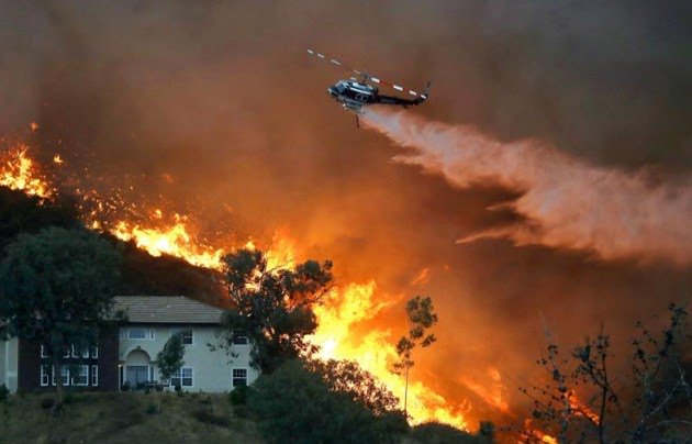 Seg&uacute;n informaron las autoridades, la cercan&iacute;a del lago ha posibilitado un control mayor de este fuego, que el viernes estaba controlado en solo un 5 %.