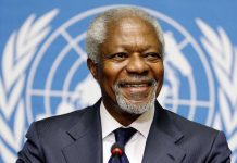 Kofi Annan, fallecido hoy a los 80 años en Suiza tras una vida de compromiso en la búsqueda de soluciones a conflictos en el mundo.