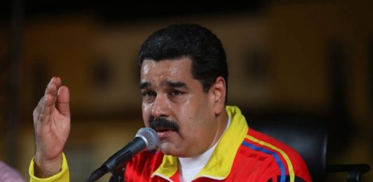 El Gobierno venezolano difundió este viernes un vídeo en el que se escucha a Requesens confesar que ayudó a entrar en el país a uno de los organizadores del ataque e involucrar al expresidente de la Asamblea Nacional de Venezuela