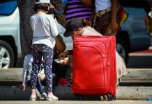 El juez federal Dana Sabraw resaltó hoy que son más los padres migrantes que, en sus países de origen, han rechazado la reunificación con sus hijos