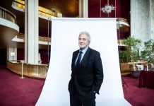 Plácido Domingo bate récord al encarnar su 150 papel lírico "He tenido una carrera llena de satisfacciones. Cantar ahora con algunos jóvenes que han sido vencedores de mi concurso, es lo que me da más satisfacción, me emociona mucho", dijo Domingo