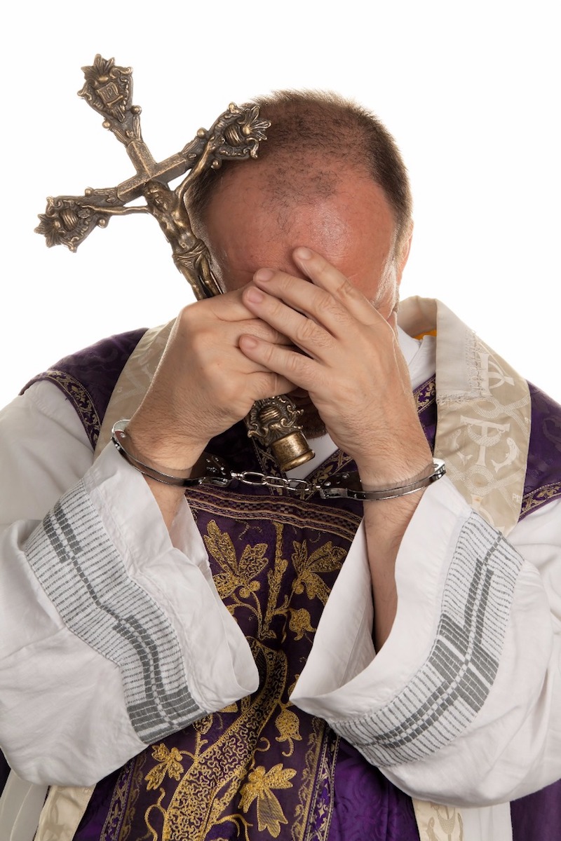 La Corte Suprema del estado de Pensilvania publicó hoy un informe de un gran jurado que documenta 300 supuestos casos de "sacerdotes depredadores" sexuales en seis diócesis, tras investigar denuncias de abusos de menores.