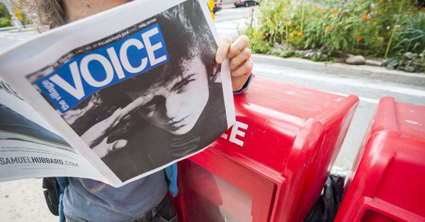 La publicación, que llegó a tener una circulación de 250.000 ejemplares, se destacó por su crítica artística, su periodismo de investigación y sus historias en profundidad, que le valieron premios Pulitzer
