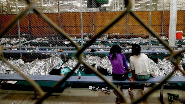  Donald Trump, public&oacute; hoy oficialmente una propuesta destinada a modificar un acuerdo conocido como "Flores" para poder detener a los ni&ntilde;os inmigrantes durante m&aacute;s de 20 d&iacute;as
