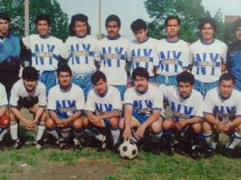 Integrantes del Jiquilisco NY, que en su 'epoca de oro' tuvo muy buenas campañas en canchas del parque Red Hook en Brooklyn. Este sábado 29 de Septiembre, se medirán contra los "Rojos" del Municipal, en partido amistoso en homenaje a José "Bigotes" Reyes. (Foto Cortesía)
