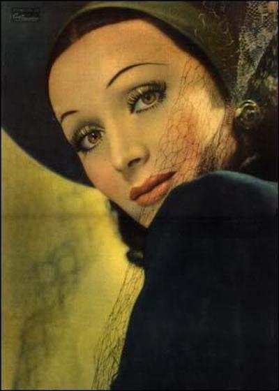 Foto publicitaria del estudio Paramount de Rosita Moreno