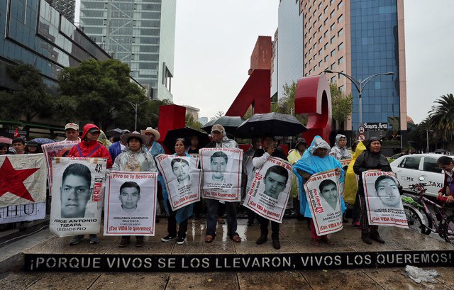 A poco menos de un mes de que se cumplan cuatro a&ntilde;os de la tragedia, los familiares rechazan la versi&oacute;n oficial del caso, que despert&oacute; una gran indignaci&oacute;n social 