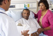 Un estudio Encontró que el 10% de los adultos de entre 60 y 69 años cuyos padres están vivos actúan como cuidadores, al igual que el 12% de los adultos de 70 años o más.