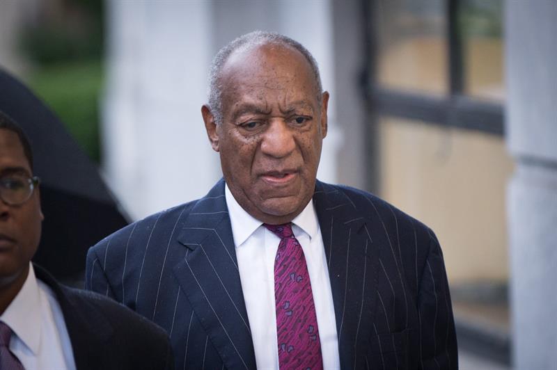 El cómic estadounidense Bill Cosby llega a los juzgados del condado de Montgomery en Norristown, Pensilvania (Estados Unidos), hoy, 25 de septiembre de 2018.