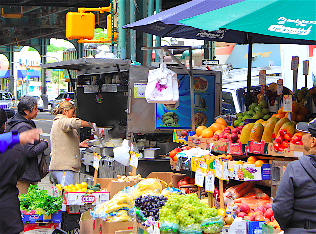 En todos los condados de la Ciudad de Nueva York en donde est&aacute; presente la comunidad hispana, es posible encontrar y deleitarse con comidas populares y conseguir productos para prepararlas en casa.