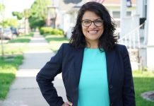 Reelegidas las legisladoras de la "brigada" progresista de EE.UU. De padres inmigrantes palestinos, Rashida Tlaib no sabía hablar inglés cuando entró a la escuela en EE.UU., hoy, décadas después, está a punto de ser la primera mujer musulmana en llegar al Congreso