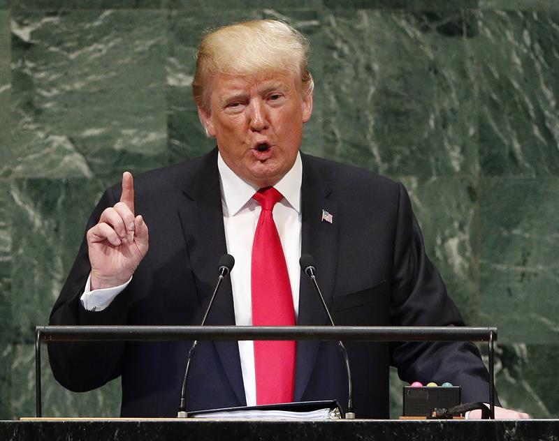 El presidente Donald Trump, pronuncia un discurso.