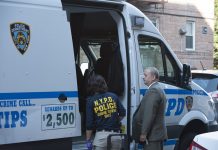 Cuando la policía llegó al lugar halló al menor inconsciente y fue declarado muerto en el lugar, un incidente que causó consternación entre sus vecinos