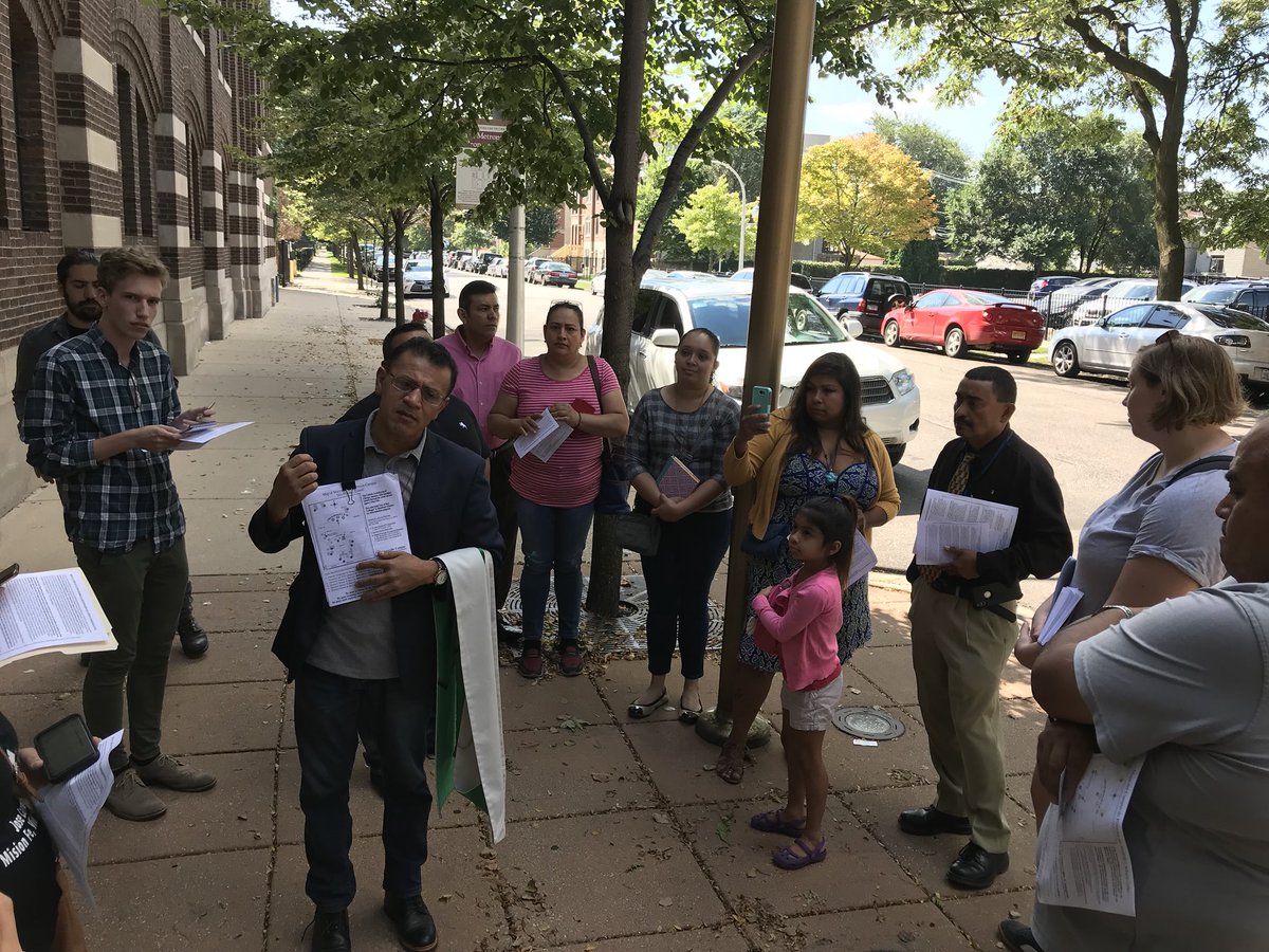 El reverendo Jos&eacute; Landaverde, quien encabeza esta protesta, dijo a Efe que en Bartlett, al oeste de Chicago, se encuentran detenidos 50 ni&ntilde;os centroamericanos que fueron separados de sus padres inmigrantes