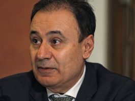 El foro "Escucha Arizona Sembrar La Paz" es el primero que se lleva a cabo en el exterior por parte de representantes de López Obrador y lo encabezó el senador Alfonso Durazo