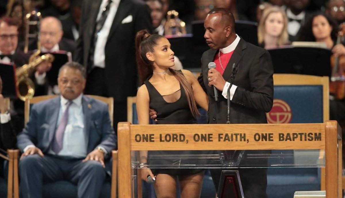 Este episodio ha desatado la polémica en las redes sociales, especialmente en Twitter, donde la etiqueta #RespectAriana fue tendencia durante horas.