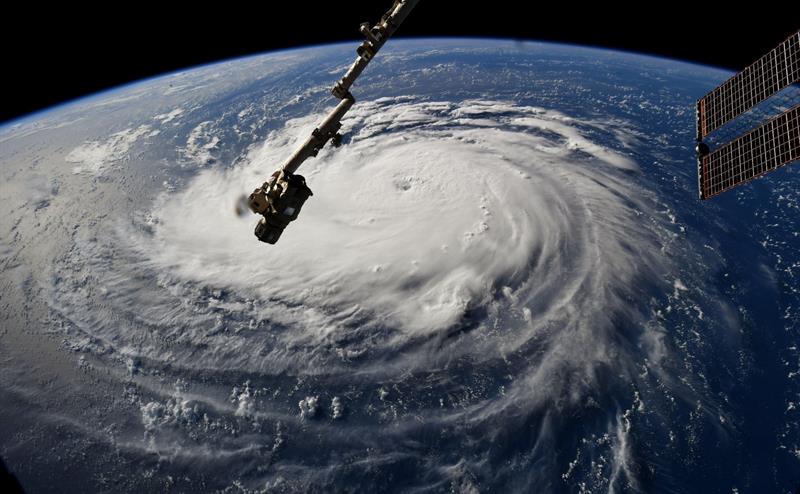 Fotograf&iacute;a cedida por la NASA que muestra al hurac&aacute;n Florence sobre el oc&eacute;ano Atl&aacute;ntico visto desde la Estaci&oacute;n Espacial Internacional hoy, 10 de septiembre del 2018. 