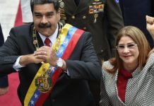 Esposa de Maduro también pide desestimar caso por falta de licencia para financiar defensa EE.UU. anunció hoy nuevas sanciones económicas contra "el círculo cercano" del presidente de Venezuela, Nicolás Maduro, incluida su esposa, Cilia Flores, y un testaferro de Diosdado Cabello. (Foto de twitter)