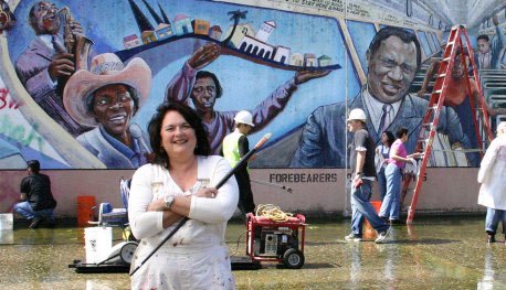 "The Great Wall of Los Angeles" (el Gran Muro de Los Ángeles, en inglés) es el nombre de una fabulosa obra ideada en los años setenta por la artista chicana Judy Baca que, aplicando las técnicas del muralismo