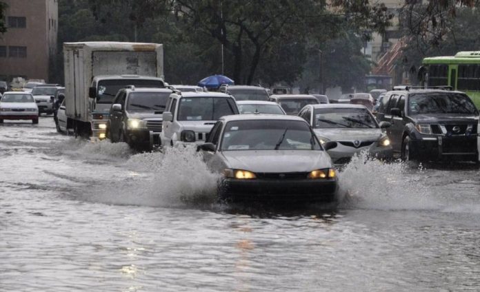 onda tropical El Servicio Nacional de Meteorología (SNM) de San Juan emitió hoy un aviso de inundaciones urbanas para nueve municipios de la zona norte de Puerto Rico. (Foto de twitter)