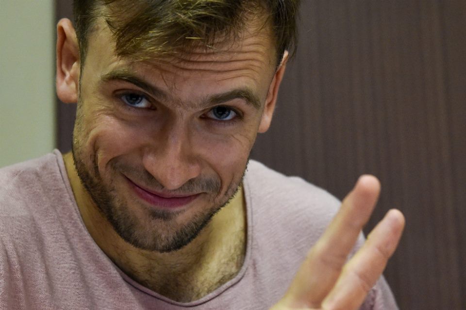 Piotr Verz&iacute;lov, que este martes fue ingresado en un hospital de Mosc&uacute; en un estado cr&iacute;tico y con s&iacute;ntomas de envenenamiento, ser&aacute; trasladado hoy a Alemania para recibir tratamiento m&eacute;dico,