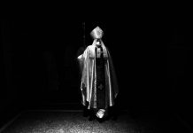 Según el escrito de acusación, el sacerdote abusó sexualmente en repetidas ocasiones del mismo menor entre 1991 y 1992