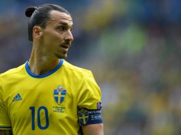 Zlatan Ibrahimovic afirmó este sábado que no es el momento de hablar de su continuidad en el Galaxy de Los Angeles o la Liga Profesional de Fútbol de Estados Unidos