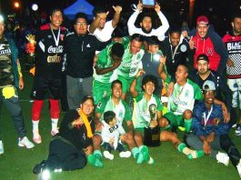 Fútbol Nueva York: 5 Estrellas vence al América y campeoniza en la Liga HonduCol Integrantes del Cinco Estrellas que hizo historia en la HONDUCOL Liga de Fútbol, tras vencer al América, para proclamarse como nuevo campeón en dicha Liga. (Foto: Buki Chapin)