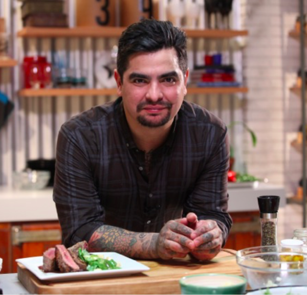 Chef Aar&oacute;n S&aacute;nchez